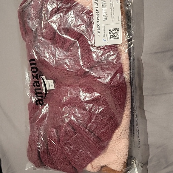 *NWT Amazon Essentials Girls and Toddlers' Soft Touch Ruffle Sweater - Picture 5 of 5